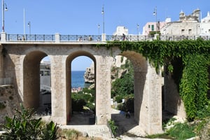polignano-a-mare-ponte-borbonico-lama-monachile